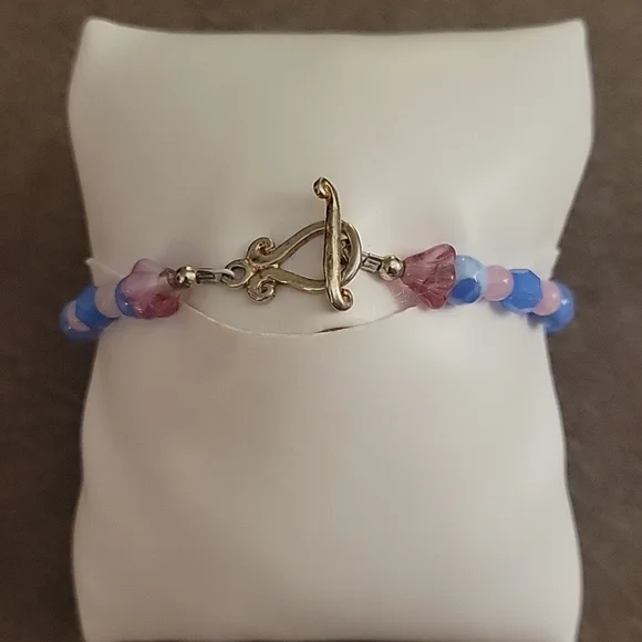 HANDMADE Jade Chinese Crystal Czech Glass Beaded Princess Toggle Bracelet - Picture 4 of 6